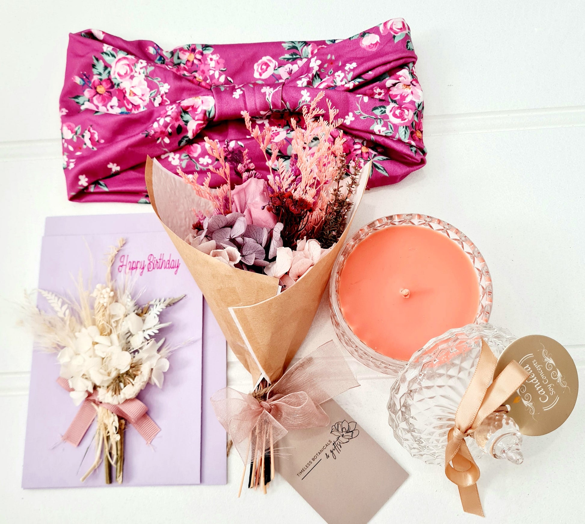 Dried flower gift box, shipping available Australia wide. Soy scented candle, headband and scented candle gift boxed.