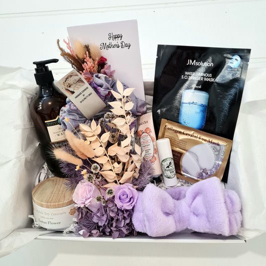 Self care gift box idea. Dried flower gift box shipping Australia wide. 